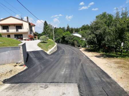 Zarečje konec vasi  (2)-1200